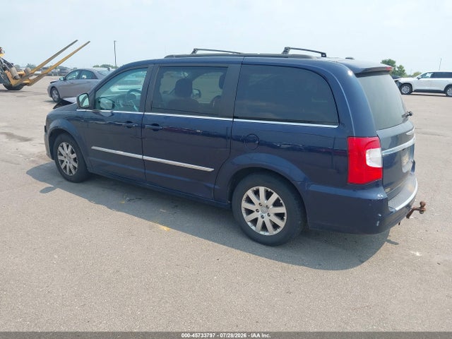 2015 Chrysler Town & Country Touring მანქანა იყიდება აუქციონზე, vin: 2C4RC1BG3FR644251, აუქციონის ნომერი: 45733797