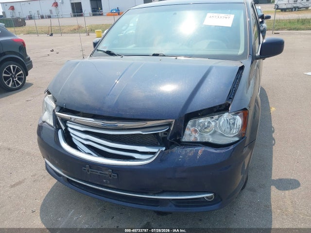 2015 Chrysler Town & Country Touring მანქანა იყიდება აუქციონზე, vin: 2C4RC1BG3FR644251, აუქციონის ნომერი: 45733797