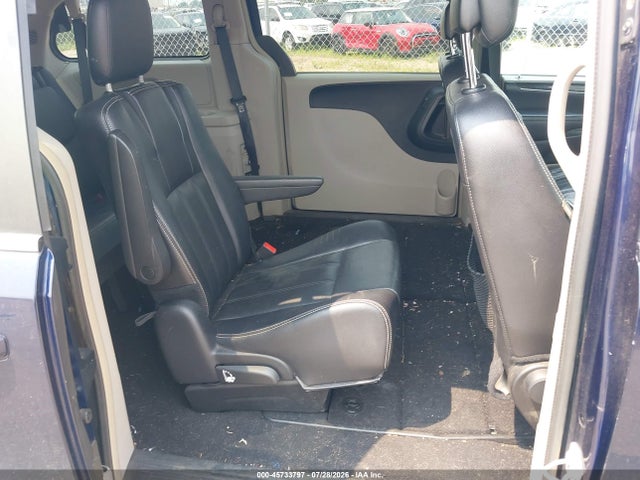 2015 Chrysler Town & Country Touring მანქანა იყიდება აუქციონზე, vin: 2C4RC1BG3FR644251, აუქციონის ნომერი: 45733797
