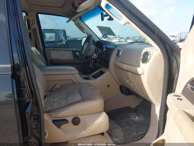 Продажа на аукционе авто 2005 Ford Expedition Eddie Bauer/king Ranch, vin: 1FMFU17595LA63900, номер лота: 45733802
