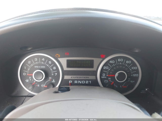Продажа на аукционе авто 2005 Ford Expedition Eddie Bauer/king Ranch, vin: 1FMFU17595LA63900, номер лота: 45733802