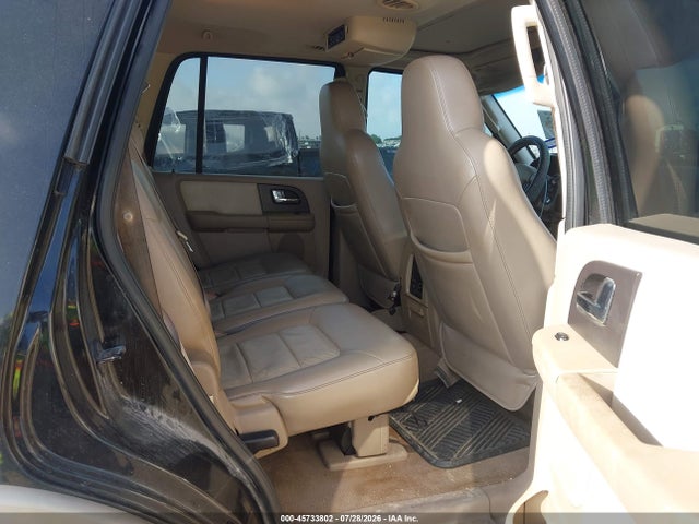 Продажа на аукционе авто 2005 Ford Expedition Eddie Bauer/king Ranch, vin: 1FMFU17595LA63900, номер лота: 45733802