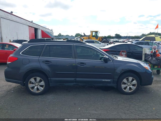 2013 Subaru Outback 3.6r Limited მანქანა იყიდება აუქციონზე, vin: 4S4BRDLC3D2234957, აუქციონის ნომერი: 45733929