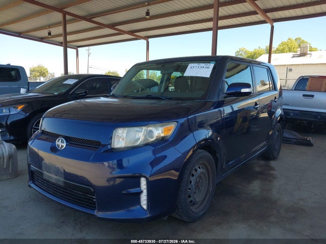 Scion XB 2014 JTLZE4FE0EJ049689 Image 2