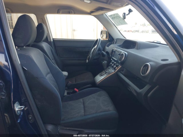 Scion XB 2014 JTLZE4FE0EJ049689 Image 5