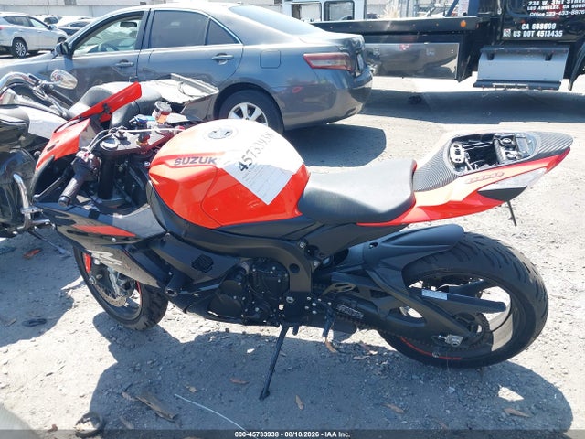 Suzuki GSX-R600 2022 JS1GN7FA4N7100328 Image 13