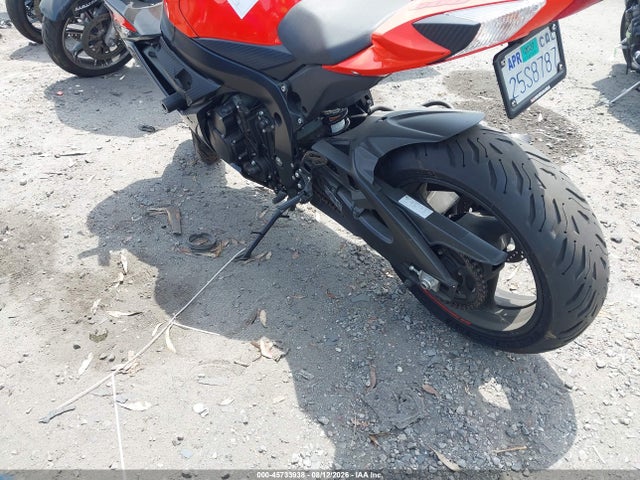 Suzuki GSX-R600 2022 JS1GN7FA4N7100328 Image 3