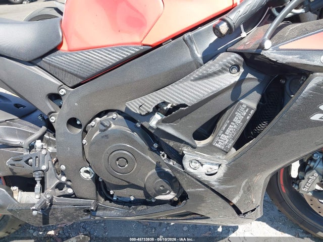 Suzuki GSX-R600 2022 JS1GN7FA4N7100328 Image 8