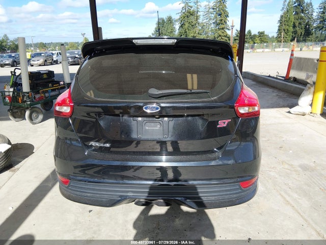 45733961 :رقم المزاد ، 1FADP3L96GL227586 vin ، 2016 Ford Focus St مزاد بيع