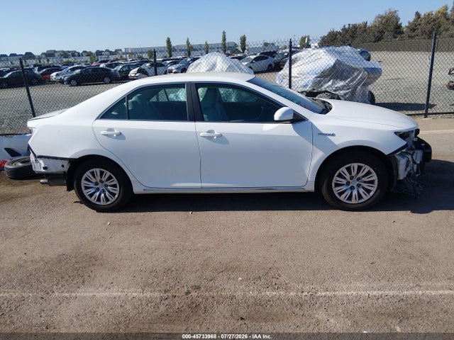 4T1BD1FK5EU136101 Toyota Camry Hybrid Le