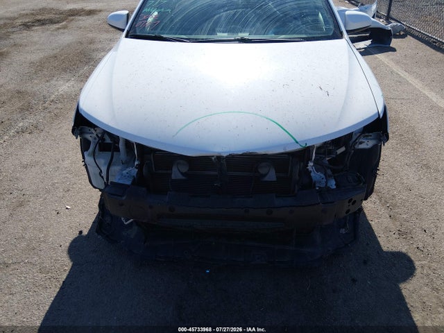 4T1BD1FK5EU136101 Toyota Camry Hybrid Le