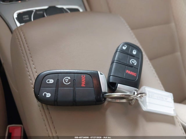 1C4RJFAG1KC782409 Jeep Grand Cherokee Laredo E 4x4