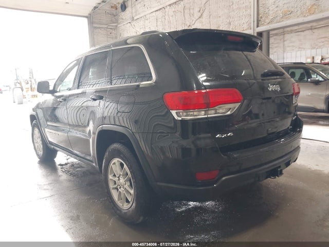 1C4RJFAG1KC782409 Jeep Grand Cherokee Laredo E 4x4