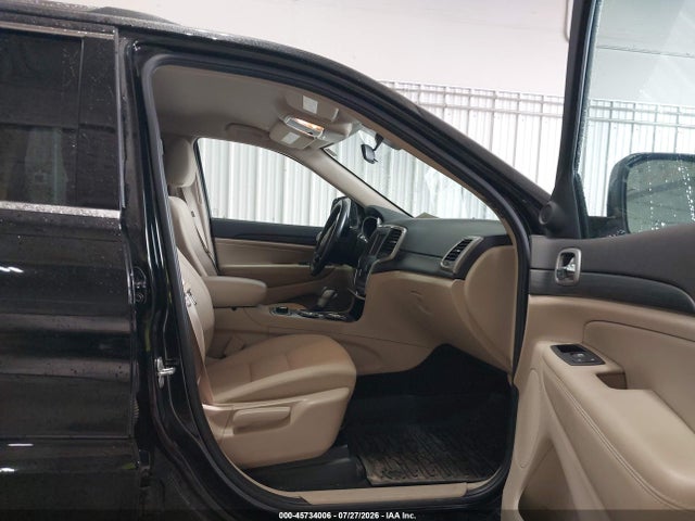 1C4RJFAG1KC782409 Jeep Grand Cherokee Laredo E 4x4