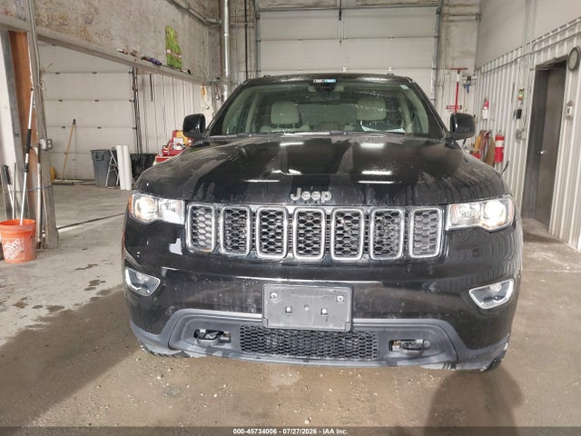 1C4RJFAG1KC782409 Jeep Grand Cherokee Laredo E 4x4