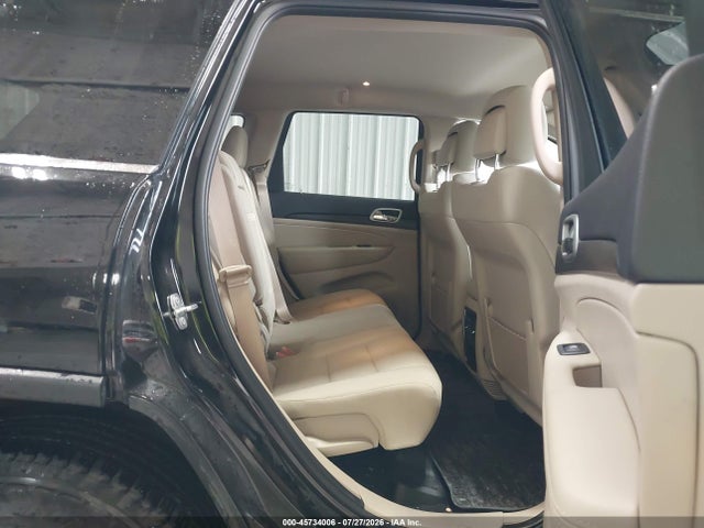 1C4RJFAG1KC782409 Jeep Grand Cherokee Laredo E 4x4