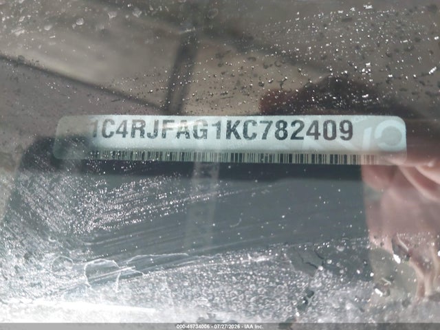 1C4RJFAG1KC782409 Jeep Grand Cherokee Laredo E 4x4