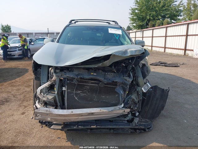 2T3A1RFV6NW249222 Toyota Rav4 Xle Premium