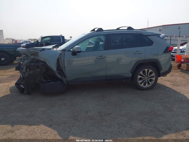 2T3A1RFV6NW249222 Toyota Rav4 Xle Premium
