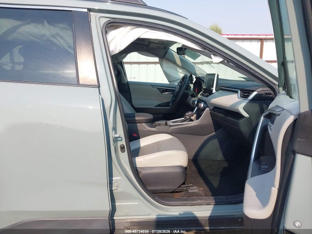 2T3A1RFV6NW249222 Toyota Rav4 Xle Premium