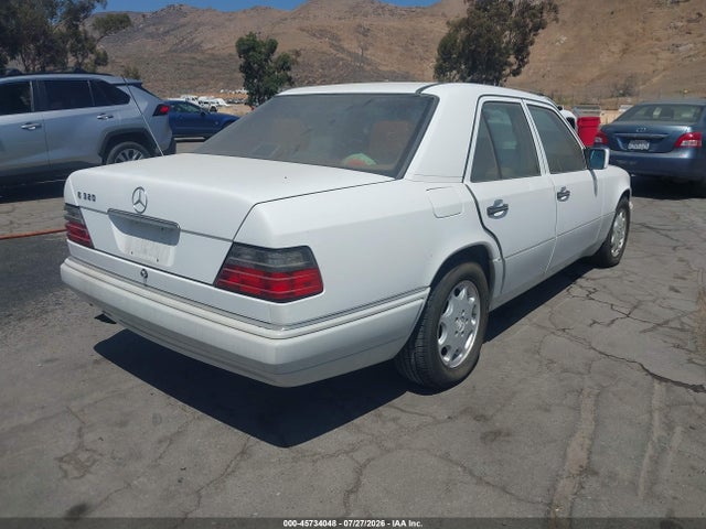45734048 :رقم المزاد ، WDBEA32E1SC187259 vin ، 1995 Mercedes-benz E 320 Base/320 Special مزاد بيع