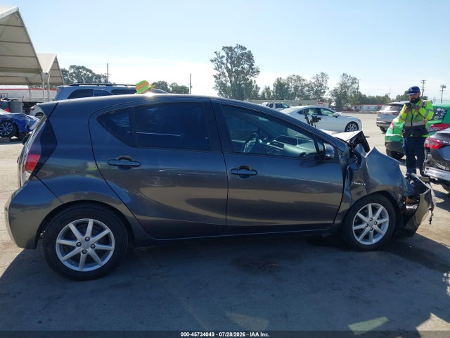 Toyota Prius C Two 2015 JTDKDTB39F1104219 Image 14