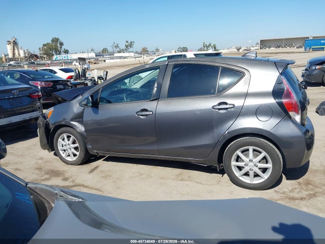 Toyota Prius C Two 2015 JTDKDTB39F1104219 Image 15