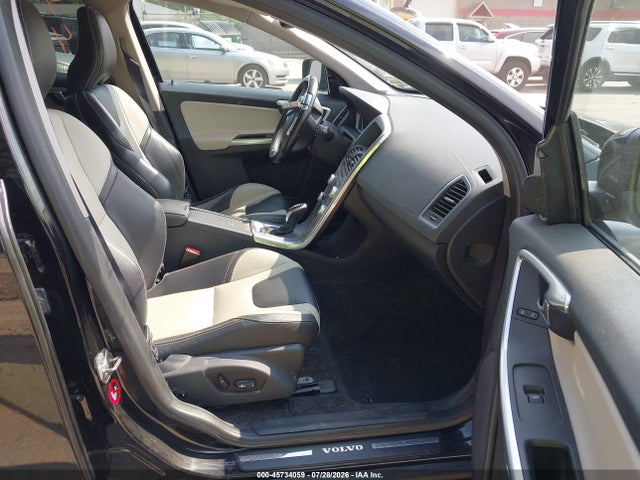 Продажа на аукционе авто 2017 Volvo Xc60 T6 Dynamic, vin: YV449MRR8H2012524, номер лота: 45734059