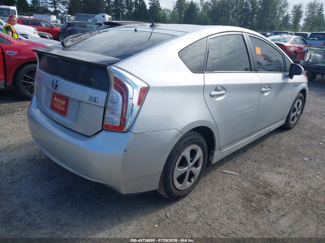 Toyota Prius Four 2014 JTDKN3DU5E1765862 Image 4
