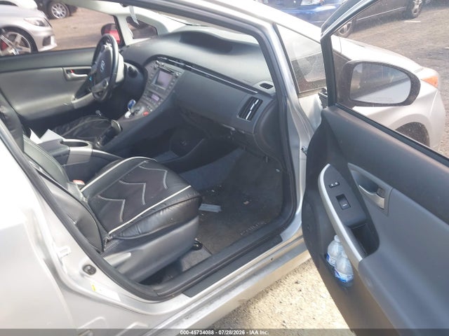 Toyota Prius Four 2014 JTDKN3DU5E1765862 Image 5