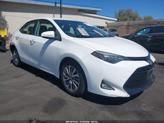 Toyota Corolla Xle 2018 5YFBURHE2JP846932 головне зображення