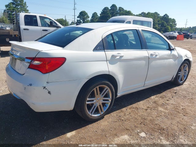 45734125 :رقم المزاد ، 1C3CCBAB3CN104803 vin ، 2012 Chrysler 200 Lx مزاد بيع