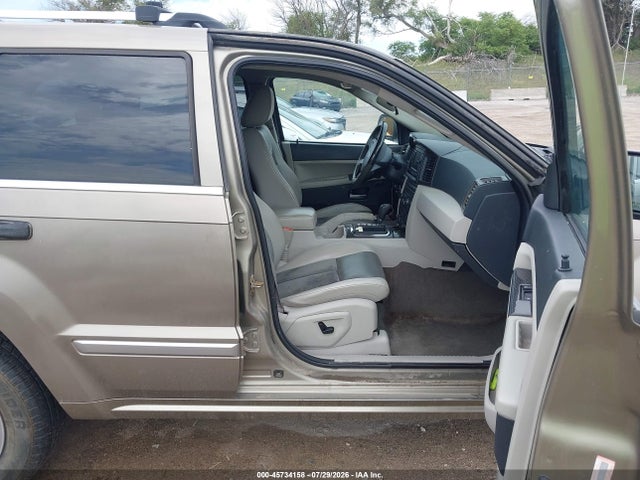 2006 Jeep Grand Cherokee Overland მანქანა იყიდება აუქციონზე, vin: 1J8HR68286C220021, აუქციონის ნომერი: 45734158