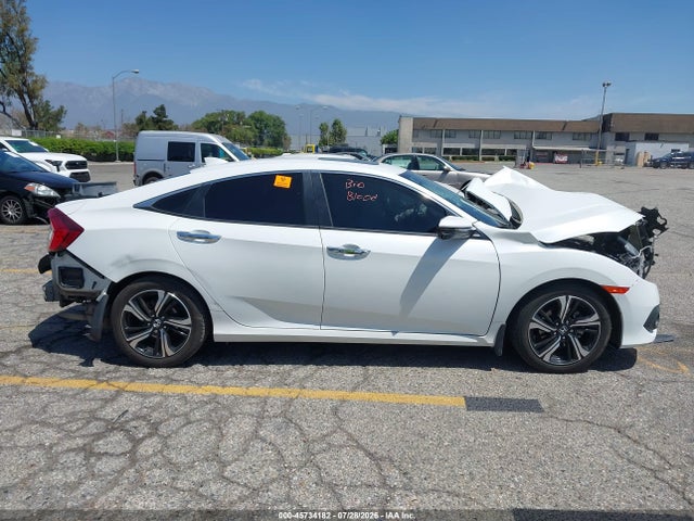 Honda Civic Touring 2018 JHMFC1F94JX014410 Image 16