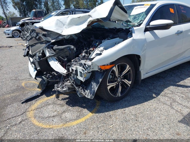 Honda Civic Touring 2018 JHMFC1F94JX014410 Image 14