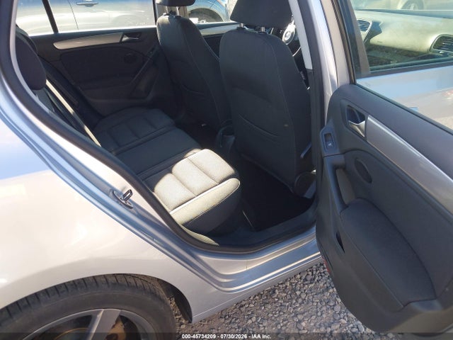 45734209 :رقم المزاد ، WVWDB7AJ8BW100407 vin ، 2011 Volkswagen Golf 2.5l 4-door مزاد بيع