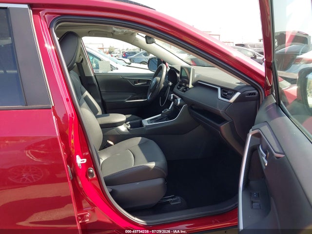 2T3C1RFV9SW442579 Toyota Rav4 Xle Premium