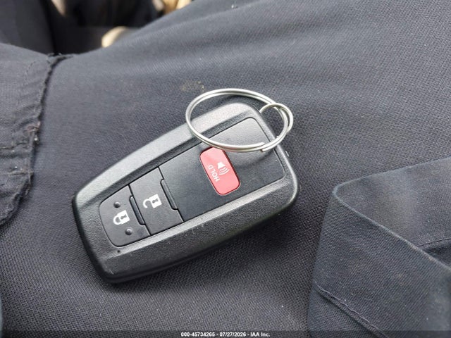 Auction sale of the 2018 Toyota C-hr Xle Premium, vin: NMTKHMBX1JR033525, lot number: 45734265