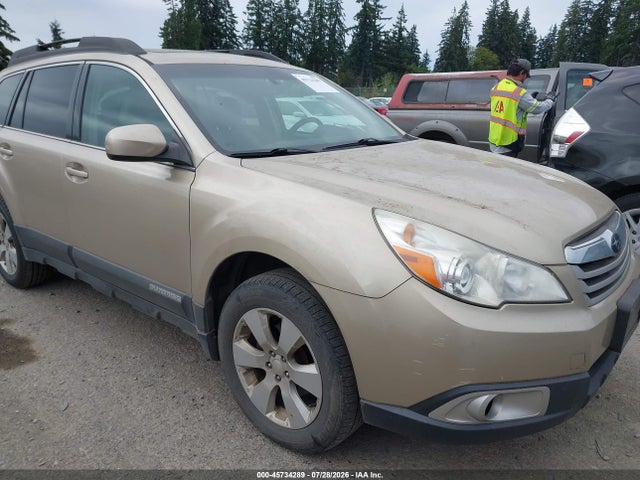 45734289 :رقم المزاد ، 4S4BRBGC8A3323329 vin ، 2010 Subaru Outback 2.5i Premium مزاد بيع