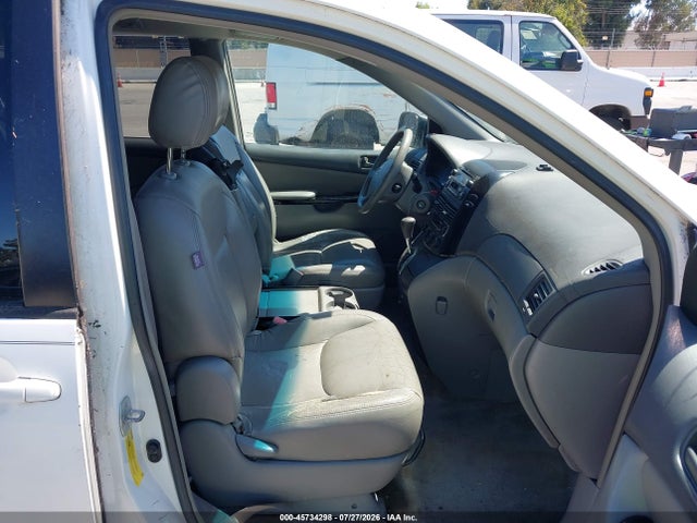 Продажа на аукционе авто 2005 Toyota Sienna Le, vin: 5TDZA23C05S227229, номер лота: 45734298