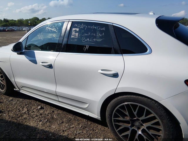 2015 Porsche Macan Turbo მანქანა იყიდება აუქციონზე, vin: WP1AF2A5XFLB90839, აუქციონის ნომერი: 45734366