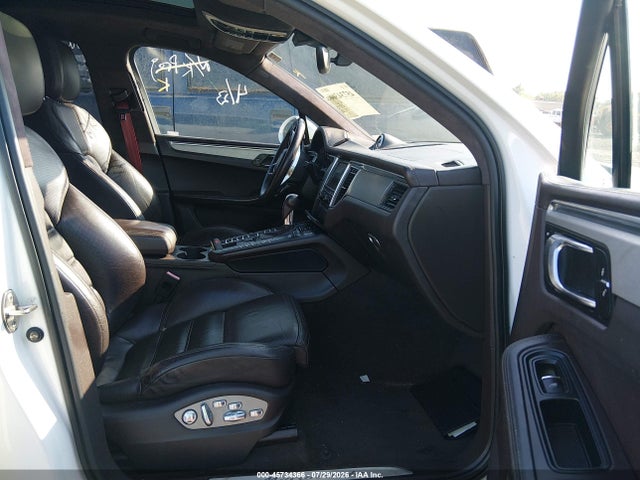 2015 Porsche Macan Turbo მანქანა იყიდება აუქციონზე, vin: WP1AF2A5XFLB90839, აუქციონის ნომერი: 45734366