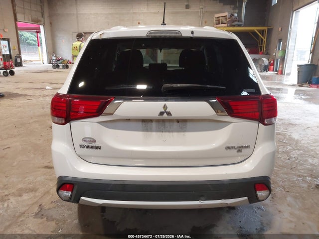 Mitsubishi Outlander Se 2016 JA4AZ3A31GZ001694 Image 17