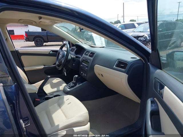 45734539 :رقم المزاد ، 3VWDZ7AJ3BM055918 vin ، 2011 Volkswagen Jetta 2.5l Se مزاد بيع