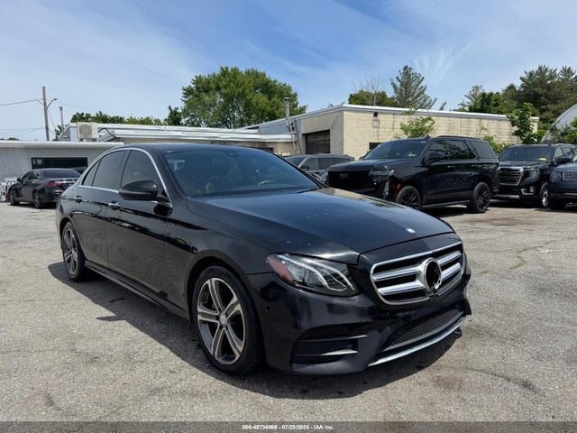 45734568 :رقم المزاد ، WDDZF4JB0HA182257 vin ، 2017 Mercedes-benz E 300 مزاد بيع