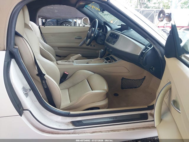 2006 Bmw Z4 3.0si მანქანა იყიდება აუქციონზე, vin: 4USBU53516LX01309, აუქციონის ნომერი: 45734592