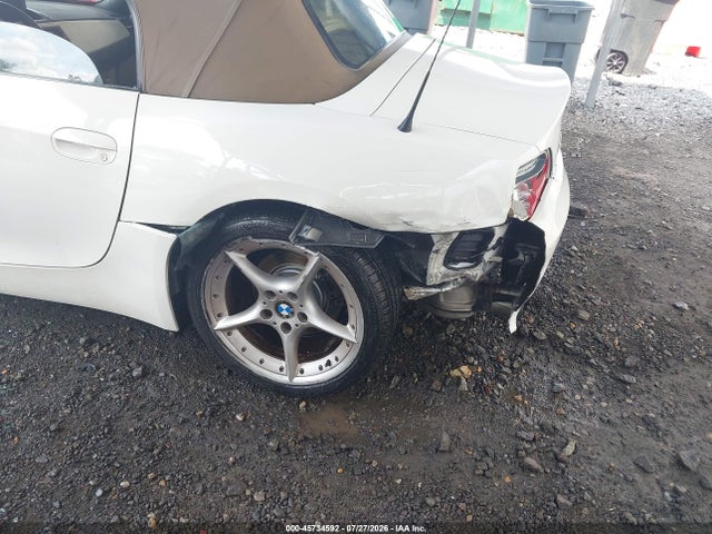 2006 Bmw Z4 3.0si მანქანა იყიდება აუქციონზე, vin: 4USBU53516LX01309, აუქციონის ნომერი: 45734592