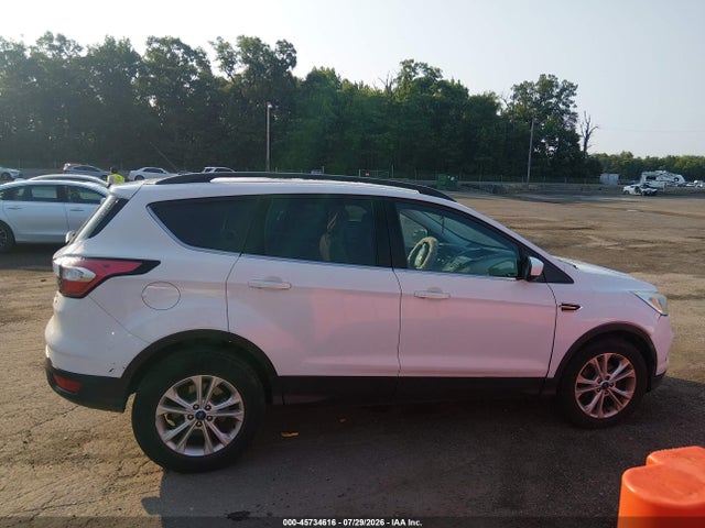 Продажа на аукционе авто 2018 Ford Escape Se, vin: 1FMCU0GD9JUB15549, номер лота: 45734616