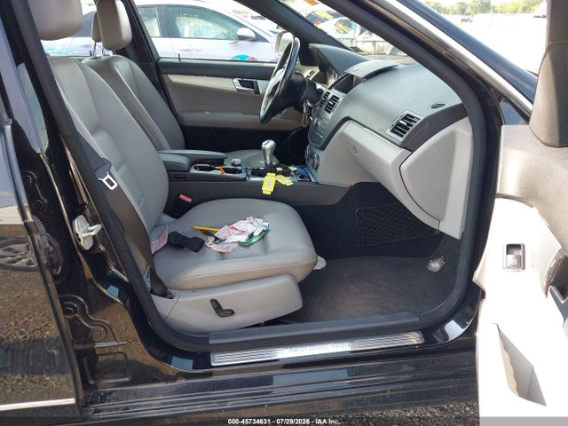 45734631 :رقم المزاد ، WDDGF54X78F113119 vin ، 2008 Mercedes-benz C 300 Luxury/sport مزاد بيع