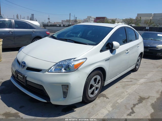 JTDKN3DU8E1753012 Toyota Prius Three